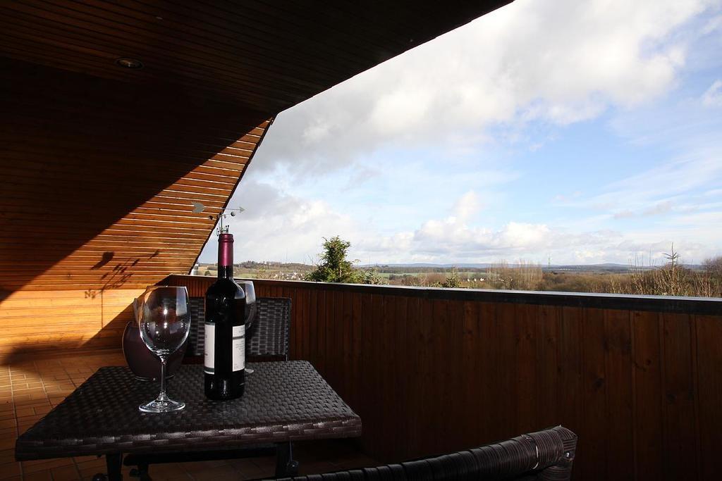 Ferienwohnung Panoramaweg Sohren Bagian luar foto